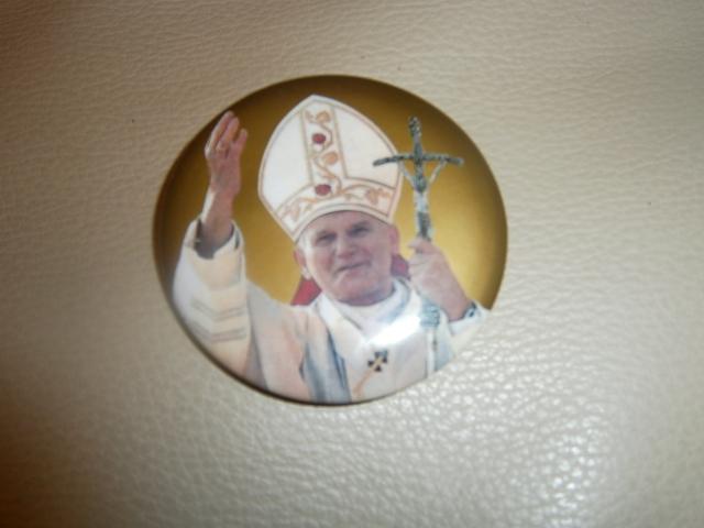 Daiktas Ženkliukas su popiežiumi