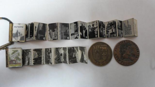 Daiktas knygutes,medaliukai