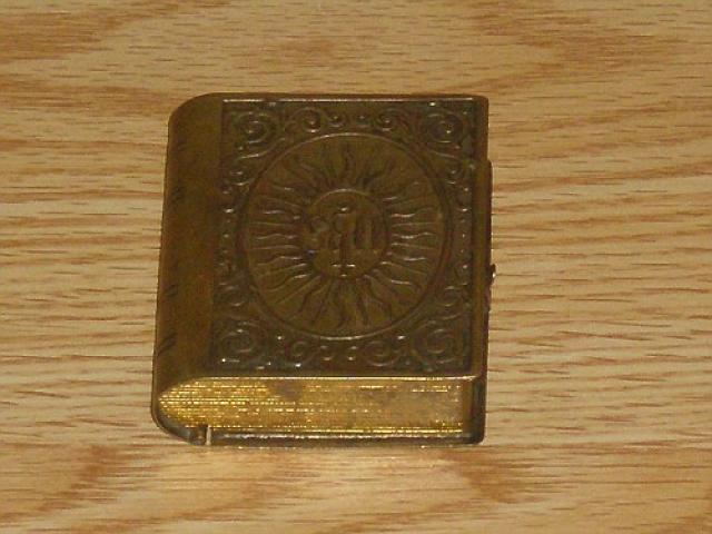 Daiktas Nedidele antikvarine zalvarine dezute (tabokine)