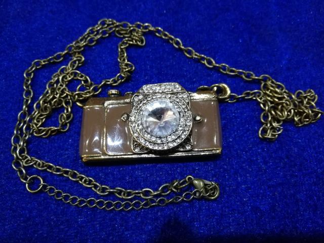 Daiktas pakabukas 7e