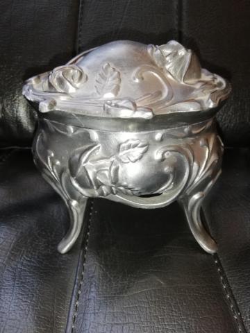 Daiktas sena papuosalu dezute