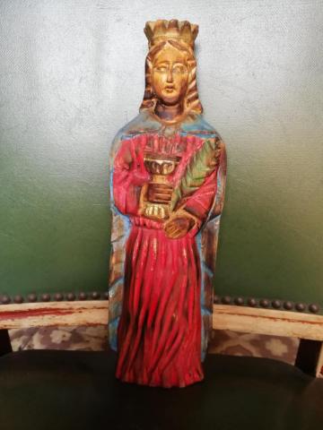 Daiktas senas medinukas.marija