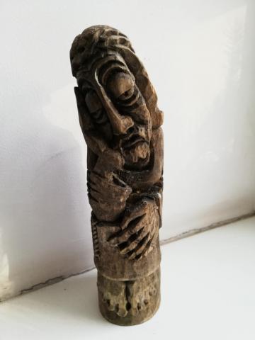 Daiktas senas medinukas