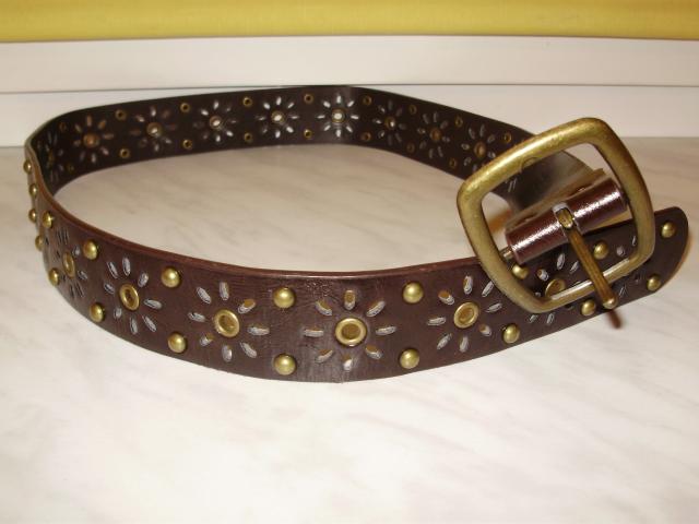 Daiktas • Naujas, nenaudotas moteriskas dirzas (size:8) 95cm. 5 lt.