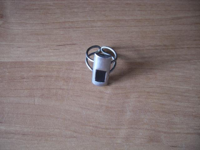 Daiktas Žiedas su juoda akute