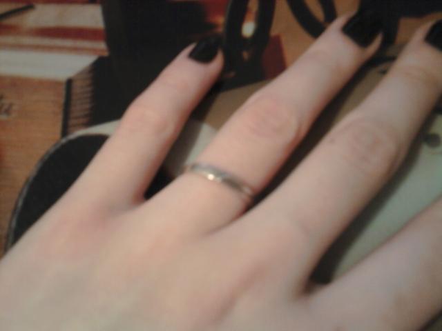 Daiktas Sidabrinis ziedelis su juosta