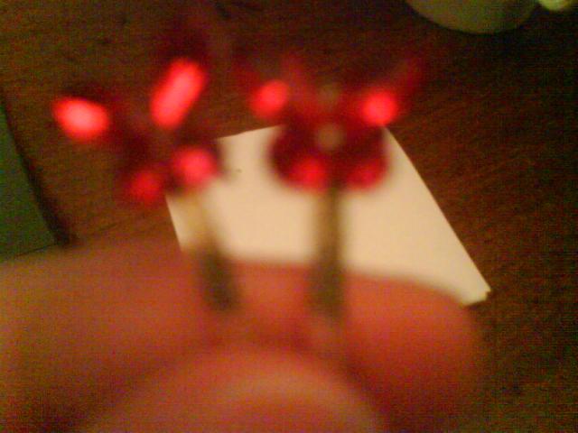 Daiktas kabantys auskarai - drugeliai