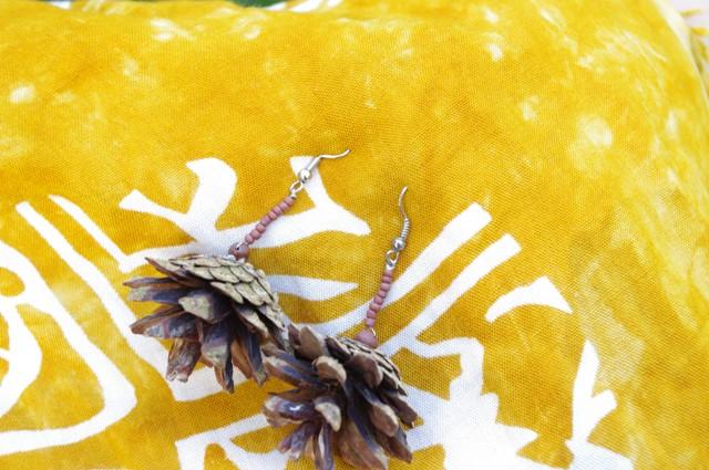 Daiktas Auskarai iš kankorėžių