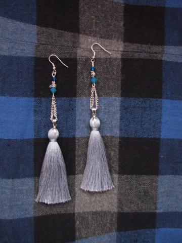 Daiktas Rankų darbo auskarai su melsvais kutais