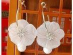 Daiktas Auskarai „Baltos gėlės“