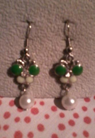 Daiktas Zali drugeliai auskariukai su perliuku