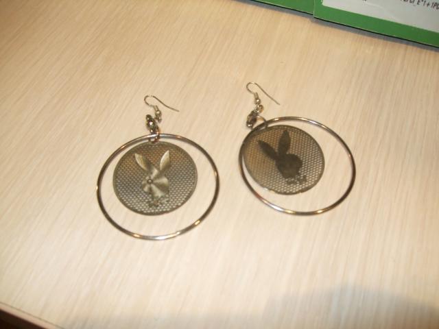 Daiktas playboy auskarai