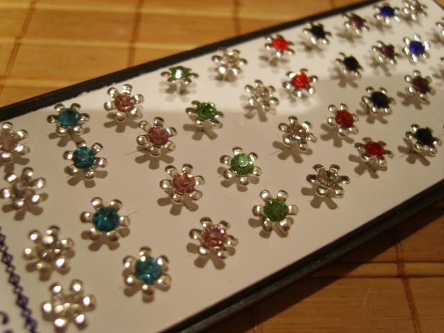 Daiktas Pasidabruoti auskariukai tik 0,40 € (pora)