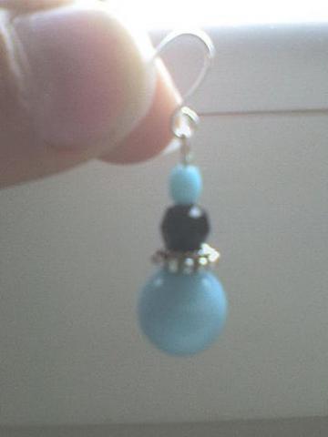 Daiktas melyni auskariukai