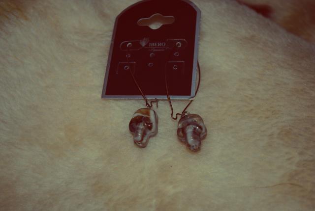 Daiktas Auskarai kaukolės,