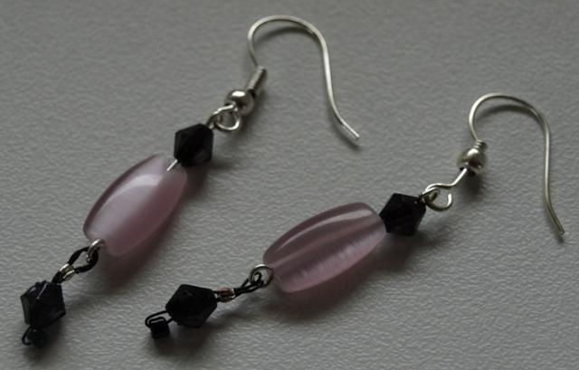 Daiktas Auskarai - alyvinė katės akis