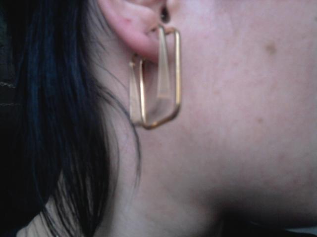 Daiktas Auksines spalvos kvadratiniai auskarai