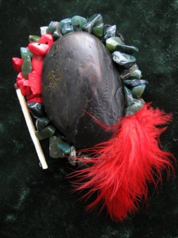 Daiktas Akmens ir plunksnos sagė