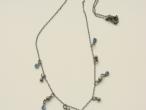 Daiktas Kaklo papuošalas su žydrom akutėm