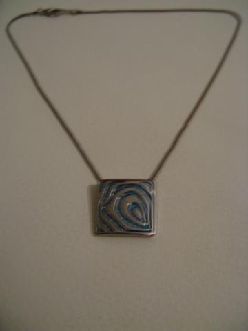 Daiktas Grandinėlė su kvadratiniu pakabuku*