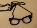 Daiktas pakabutis akinukai
