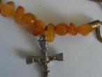 Daiktas gintarinis verinukas su kryzeliu