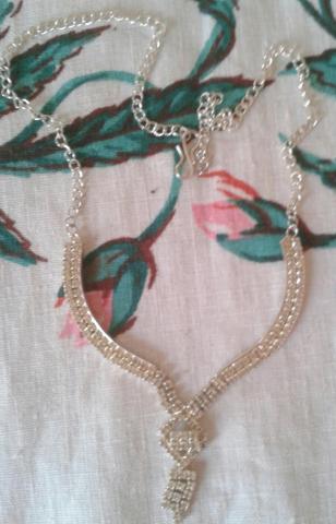 Daiktas Parduodu kaklo papuosala.