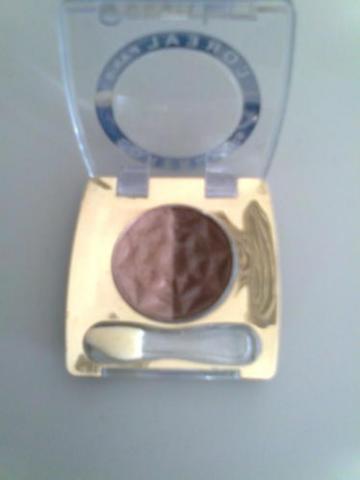 Daiktas Akiu seseliai