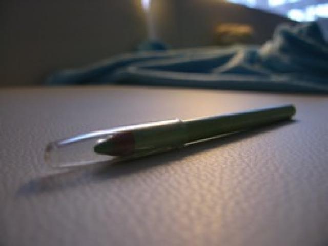 Daiktas Šviesiai žalias akių pieštukas