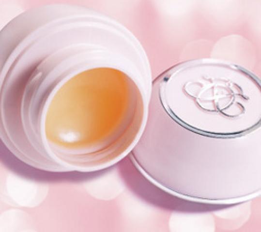 Daiktas Atidi prieziura(oriflame) naujas