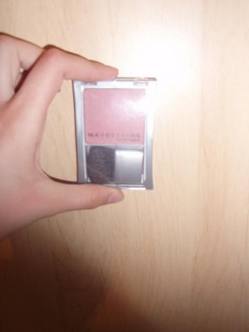 Daiktas maybelline new york (rezervuota)