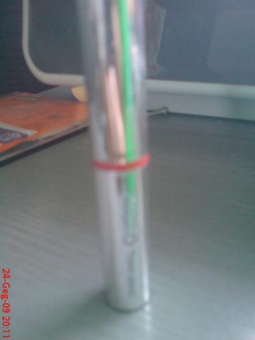 Daiktas lupdazis-blizgesys