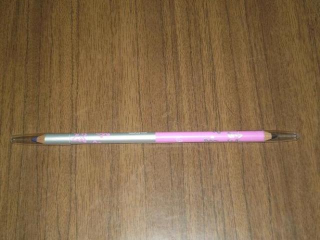 Daiktas Dvipusis akių kontūrų pieštukas