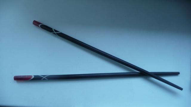 Daiktas japoniski pagaliukai i plaukus