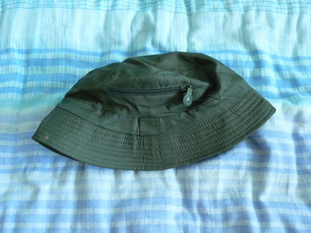 Daiktas Kepurė (pridedu prie mainu)