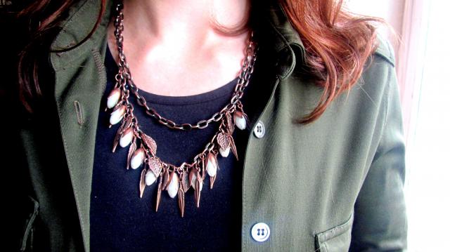 Daiktas nuostabusis kaklo puosaliukas