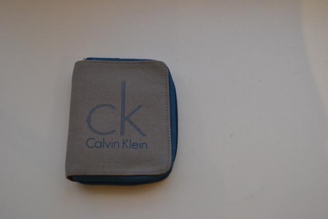 Daiktas Calvin Klein piniginė.