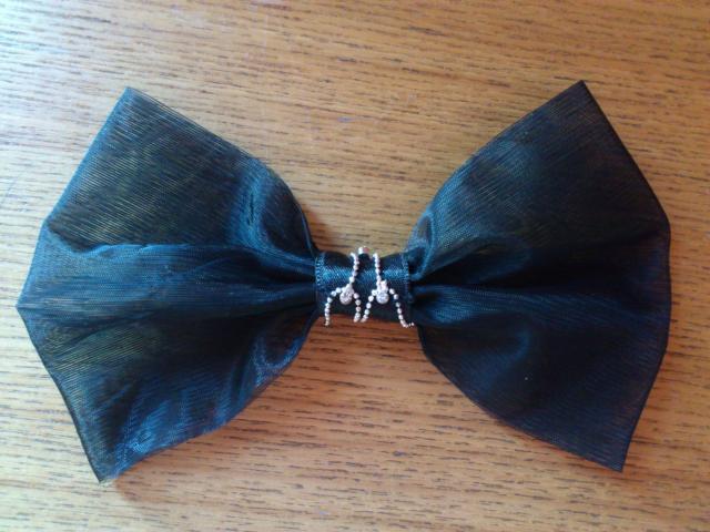 Daiktas Kaspinas/kaspinelis i plaukus