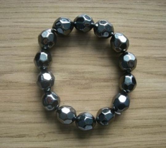 Daiktas Juodų karoliukų apyrankė