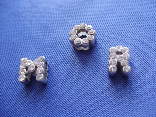 Daiktas Raideles apyrankei