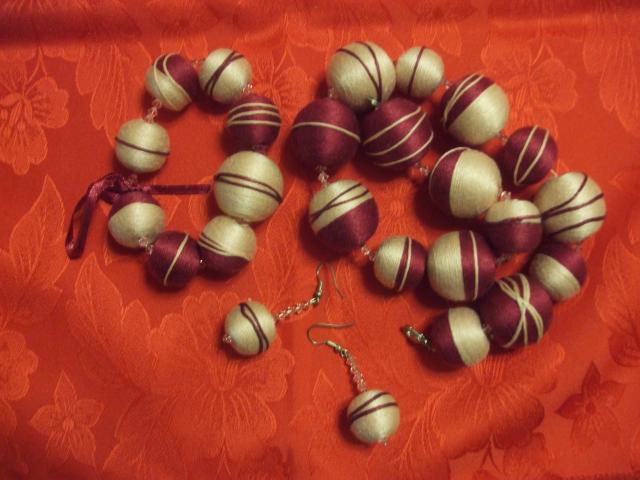 Daiktas Karoliai, apyrankė ir auskarai