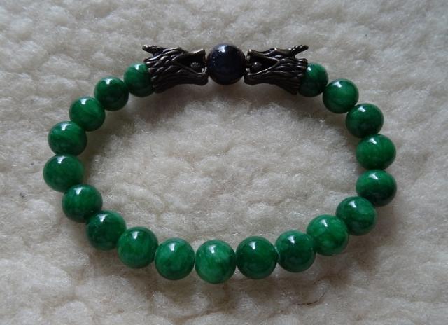 Daiktas rezervuota - Nefrito apyrankė jai arba jam