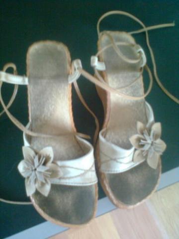 Daiktas Moteriškos vasarinės basutės