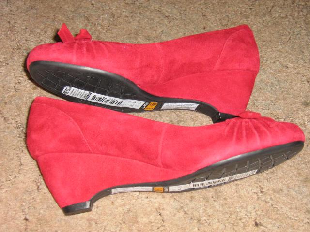 Daiktas MARK & SPENCER raudoni verstos odos batai