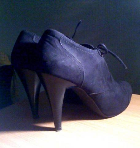 Daiktas Moteriški zomšiniai bateliai