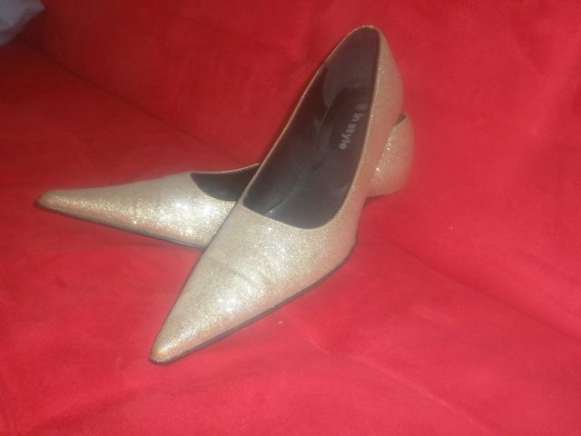 Daiktas Proginiai aukso spalvos bateliai