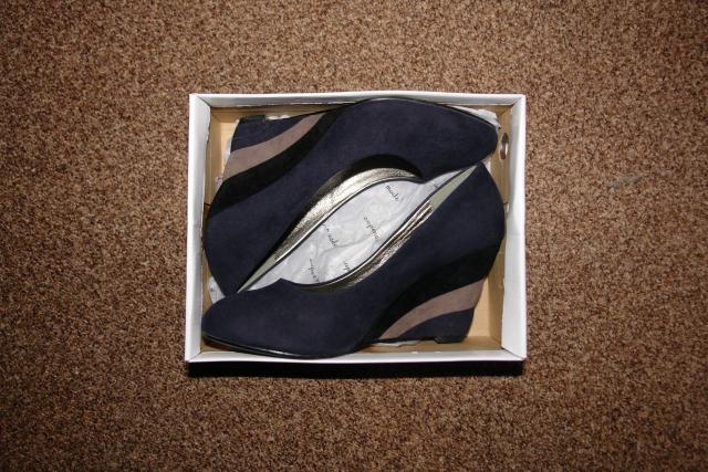 Daiktas Nenešioti tamsiai mėlyni bateliai (skubiai parduodu)