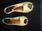 Daiktas auksiniai batukai