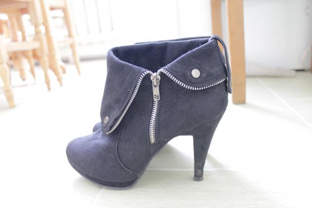 Daiktas Juodi aukštakulniai