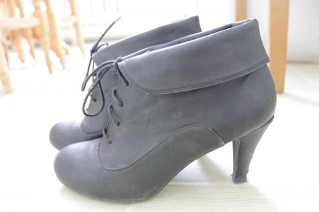 Daiktas Juodi aukštakulniai